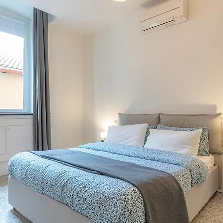 Moderno Loft A Due Passi Dal Lago Apartman Torno