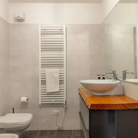 Moderno Loft A Due Passi Dal Lago *